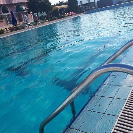Hotel Meteor Szkodra Zewnętrze zdjęcie