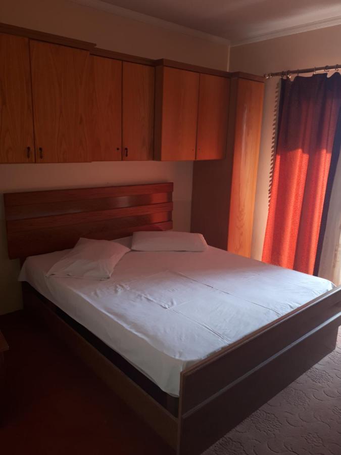 Hotel Meteor New Shtoj Zewnętrze zdjęcie