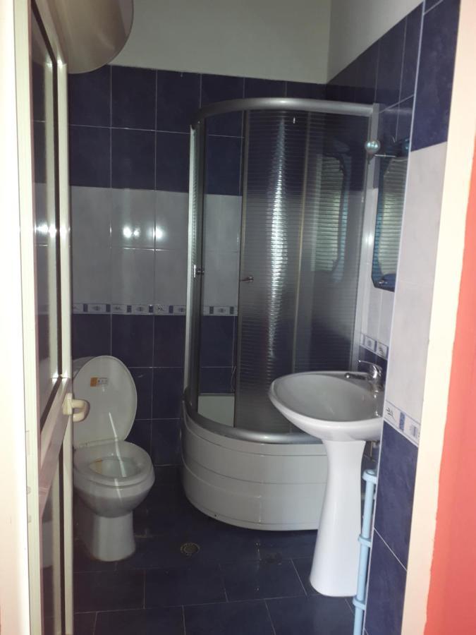 Hotel Meteor New Shtoj Zewnętrze zdjęcie